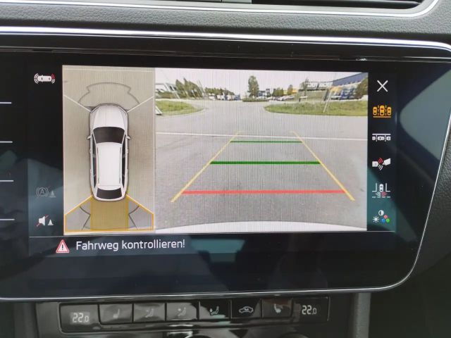 Skoda Superb 2.0 TDI Combi Style Style