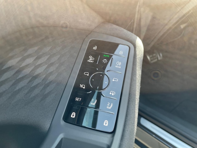 Audi A6 Avant Quattro S-Tronic