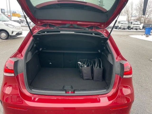 Mercedes-Benz A 250 A 250 e AMG Line