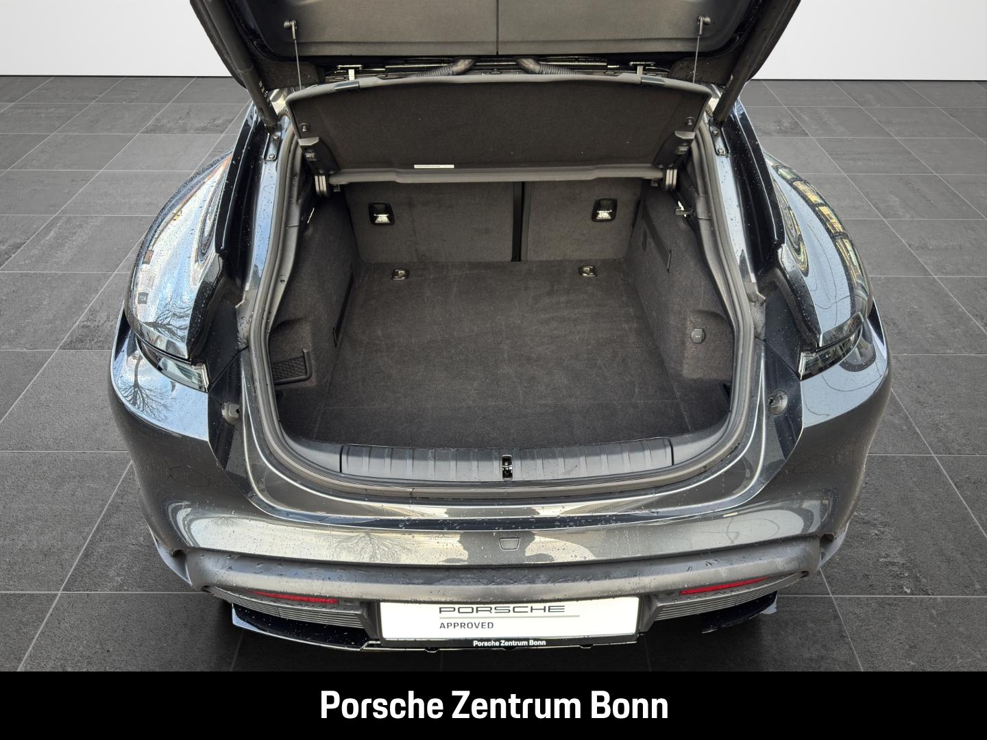 Porsche Taycan 4 Cross Turismo