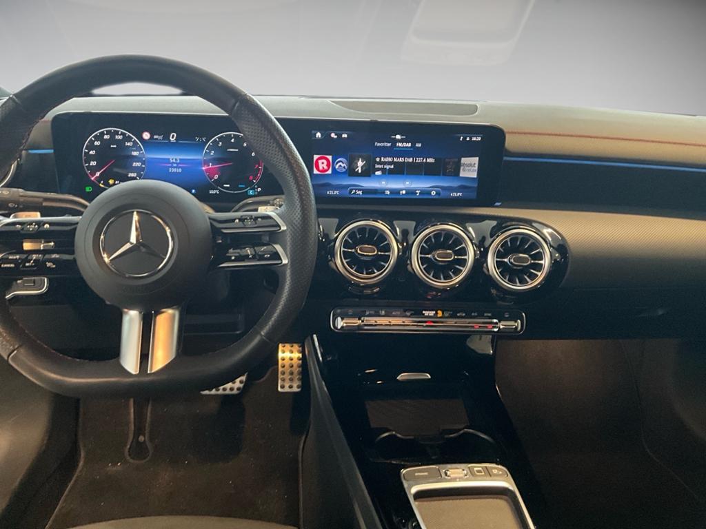 Mercedes-Benz CLA 200 AMG Line Coupé Style