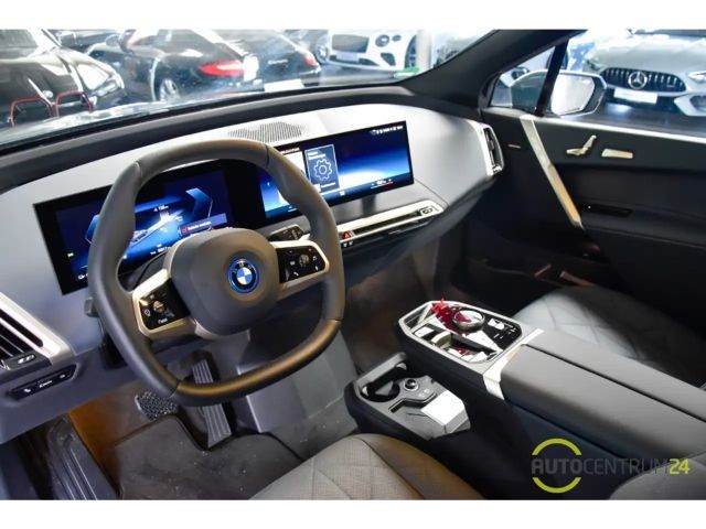 BMW iX 40 SkyLounge Massage HK HUD Soft Laser 360