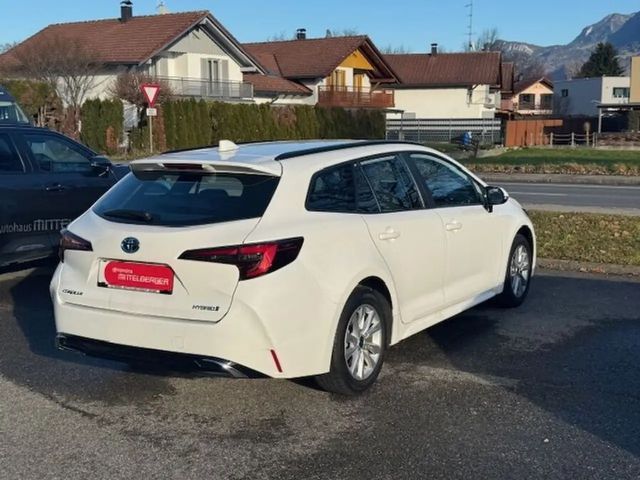 Toyota Corolla Active Hybride Touring