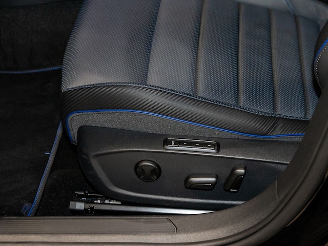 Volkswagen Golf 2.0 TSI 4Motion Golf VIII