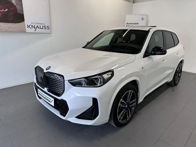 BMW iX1 xDrive30