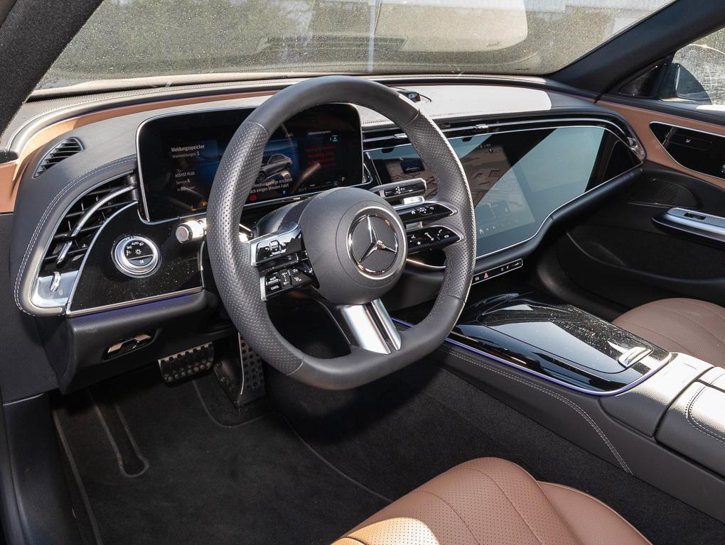 Mercedes-Benz E 200 Sedan