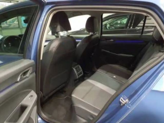 Volkswagen Golf 1.5 eTSI DSG Golf VIII