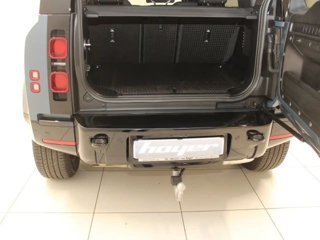 Land Rover Defender 110 D300 Dynamic SE