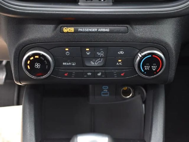 Ford Focus Cool & Connect