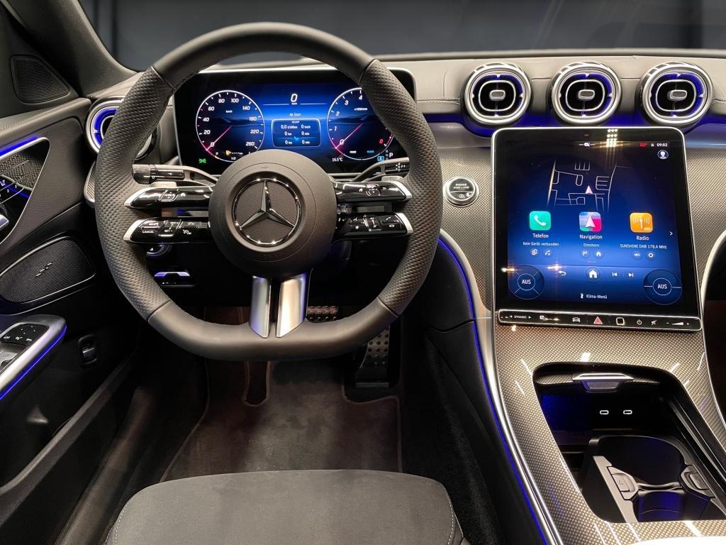 Mercedes-Benz C 200 AMG Line Sedan