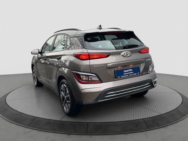 Hyundai Kona Select