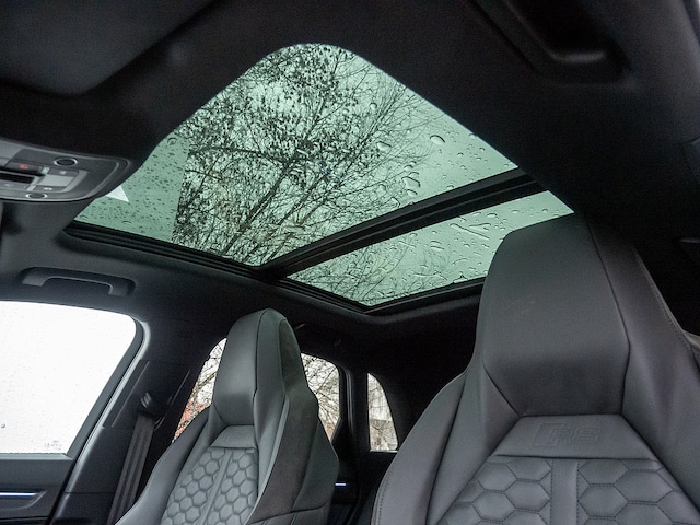 Audi RS Q3 Quattro S-Tronic