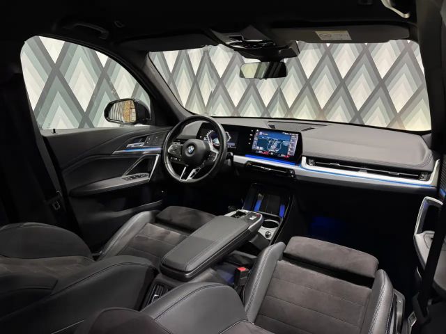 BMW X1 xDrive23d (U11) // M-PAKET // AHK // 1. BESITZ //