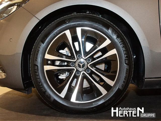 Mercedes-Benz B 200 Progressive Sedan