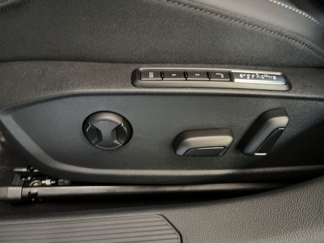 Volkswagen Golf DSG Style Variant