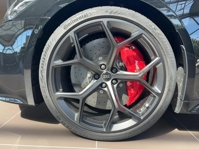 Audi RS6 Avant Performance Quattro