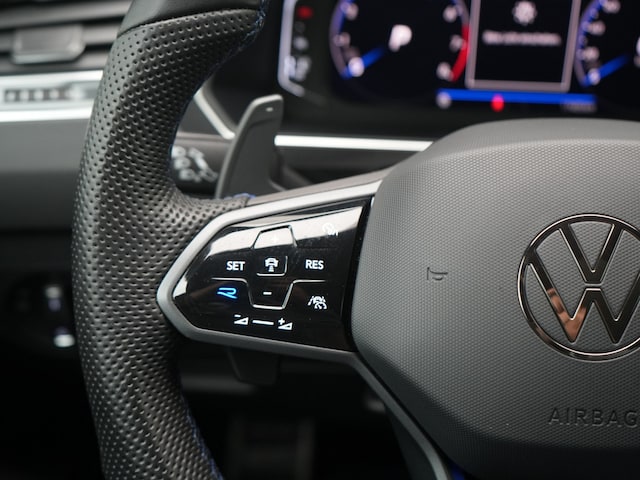 Volkswagen Tiguan Tiguan R  PANO MATRIX AHK ACC LEDER NAVI VIRT