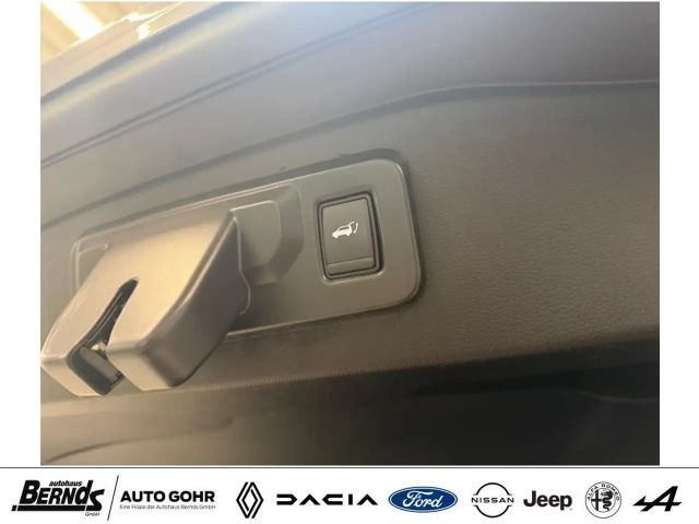 Renault Espace E-Tech Hybrid Iconic