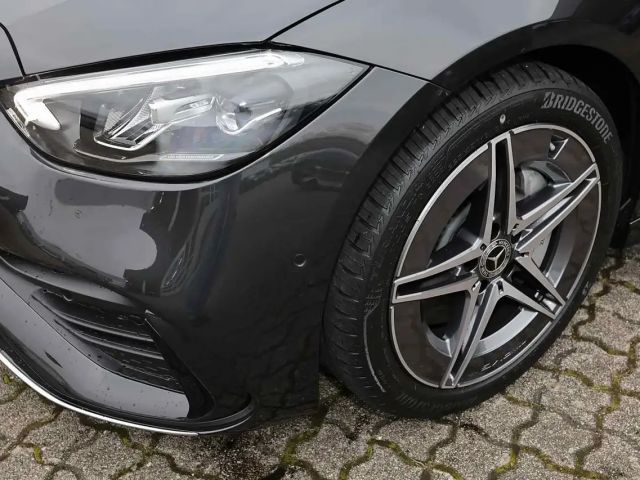 Mercedes-Benz C 180 AMG Line Sedan