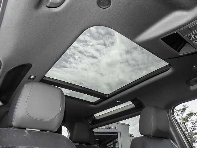 Land Rover Defender 90 Dynamic SE