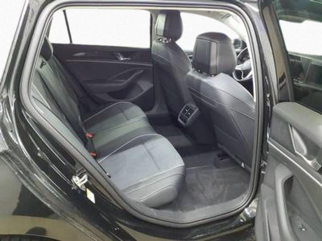 Volkswagen Passat 1.5 eTSI Business DSG