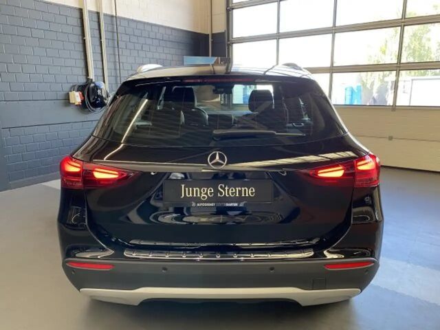 Mercedes-Benz GLA 200 Progressive