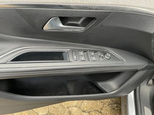 Peugeot 3008 EAT8 GT-Line Hybrid4