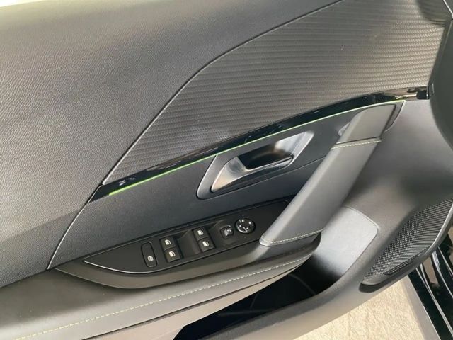 Peugeot 208 EAT8 GT-Line PureTech