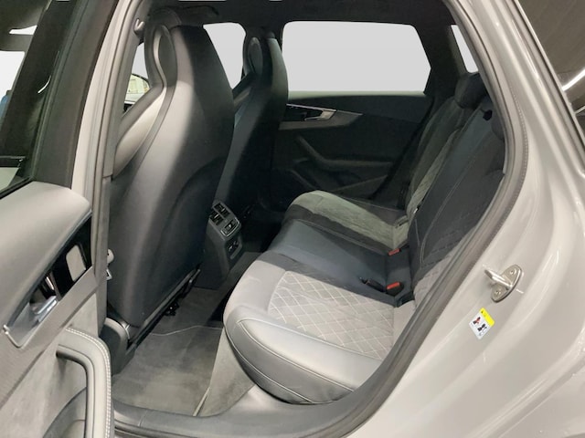 Audi RS4 Avant Quattro