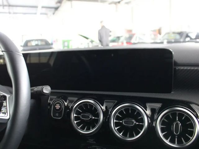 Mercedes-Benz A 200 Progressive