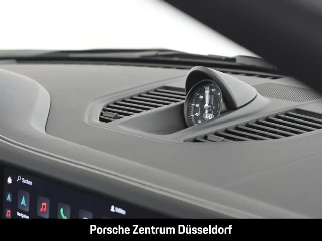 Porsche 992 4 Coupé GTS Targa