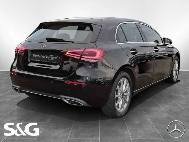 Mercedes-Benz A 200 A 200 d