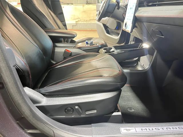 Ford Mustang Mach-E AWD Extended range