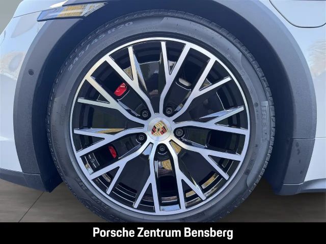 Porsche Taycan 4S Cross Turismo