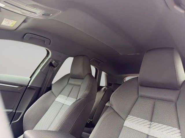 Audi A3 30 TFSI S-Tronic Sedan