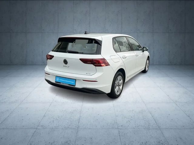 Volkswagen Golf 1.5 eTSI DSG Life