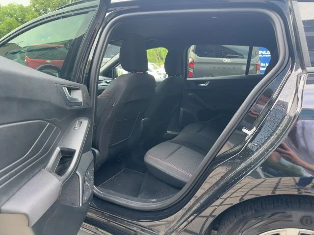 Ford Focus EcoBoost ST Line Wagon