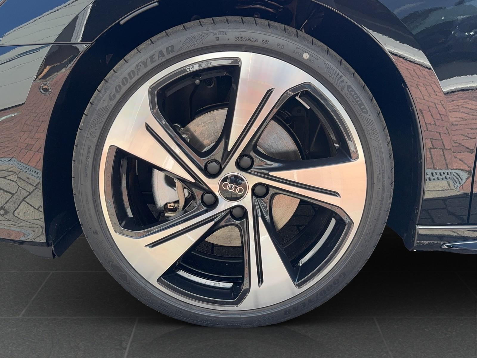 Audi A3 35 TFSI S-Line S-Tronic Sedan Sportback