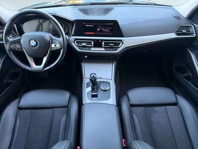 BMW 320 320d Touring xDrive