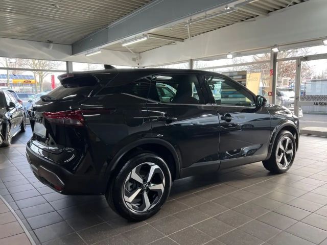 Nissan Qashqai 1.3 Connecta LED+KEYLESS+360°+ACC+VC.