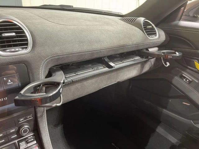 Porsche Cayman 718 RS