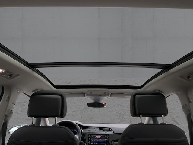 Volkswagen Touran 2.0 TDI DSG R-Line