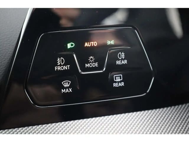 Volkswagen Golf 2.0 TSI GTI IQ.Drive