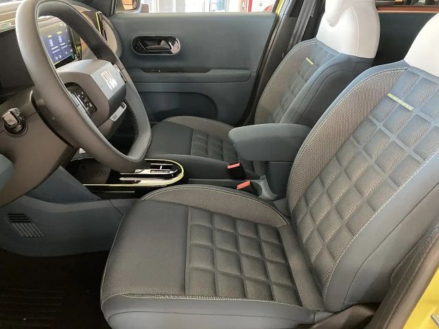 Fiat Grande Panda E La Prima