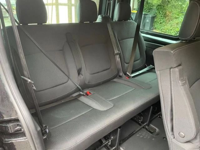 Nissan Primastar 8-zitter Tekna