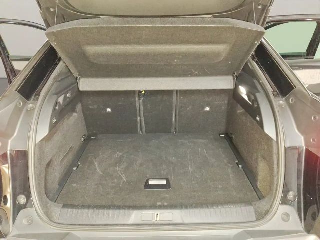 Peugeot 3008 1.2 145 e-DSC6 ACC+LED+Navi+SHZ+Winterp.