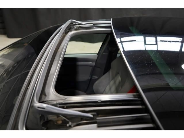 Volkswagen Golf DSG GTI