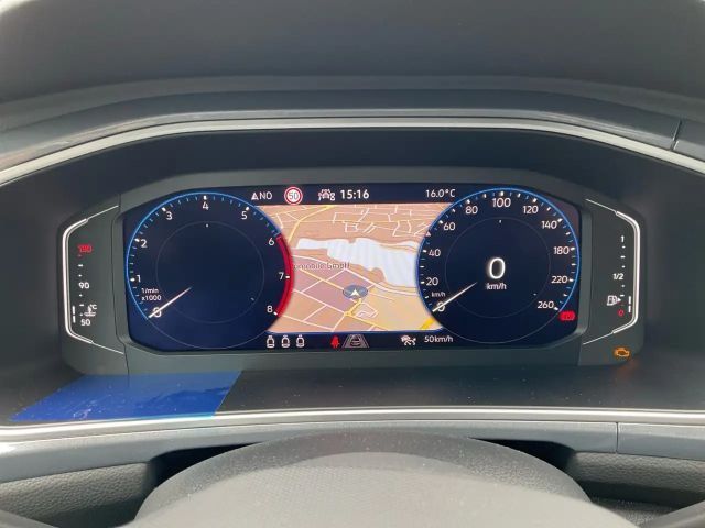 Volkswagen T-Roc Plus Style