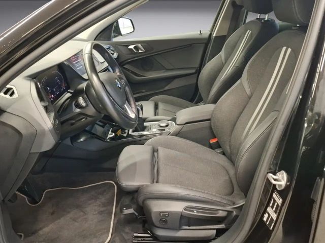 BMW 116 116i Sedan Sport Line