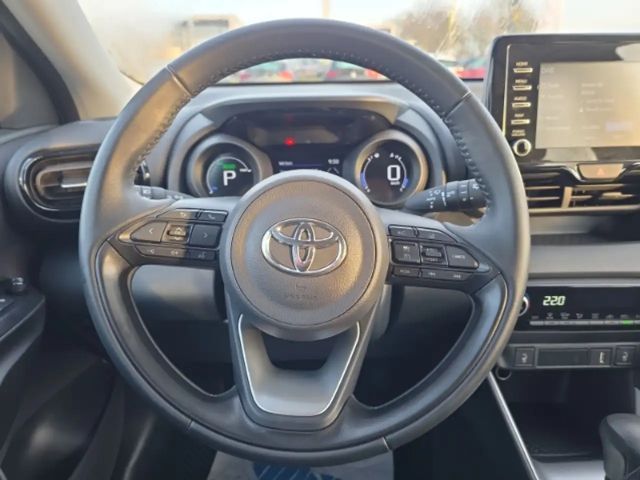 Toyota Yaris Hatchback Hybride Team D